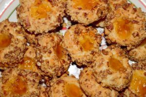 Tarta bez jajek. Inny styl pieczenia – co warto wziąć pod uwagę? Kruche ciasto bez jajek